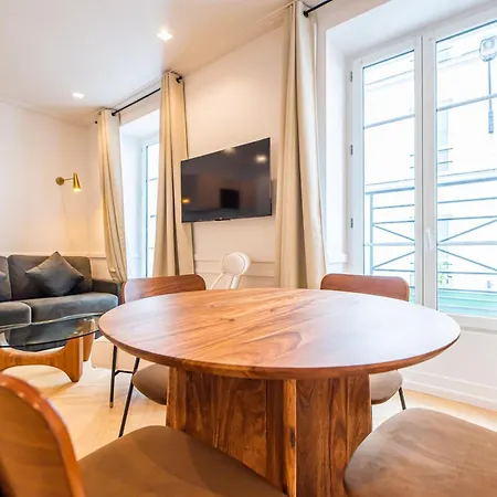 Flat By River & Bastille Paris